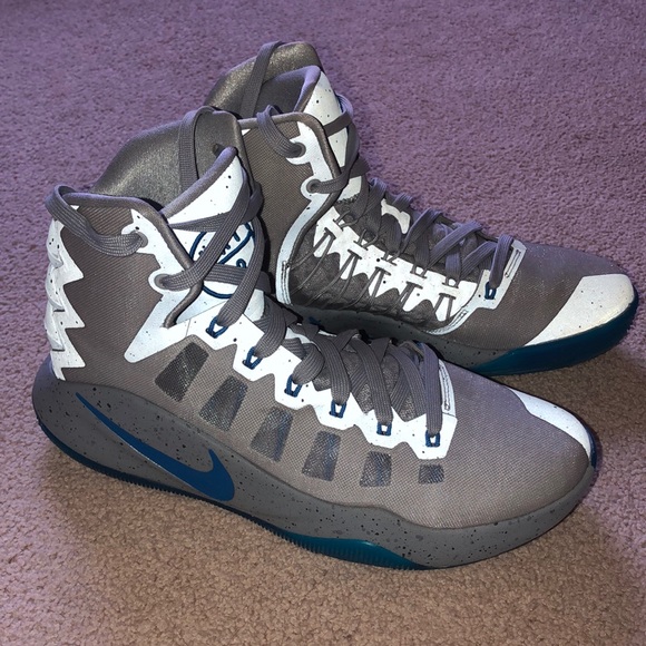 Nike Other - Men’s Nike basketball shoes!!!